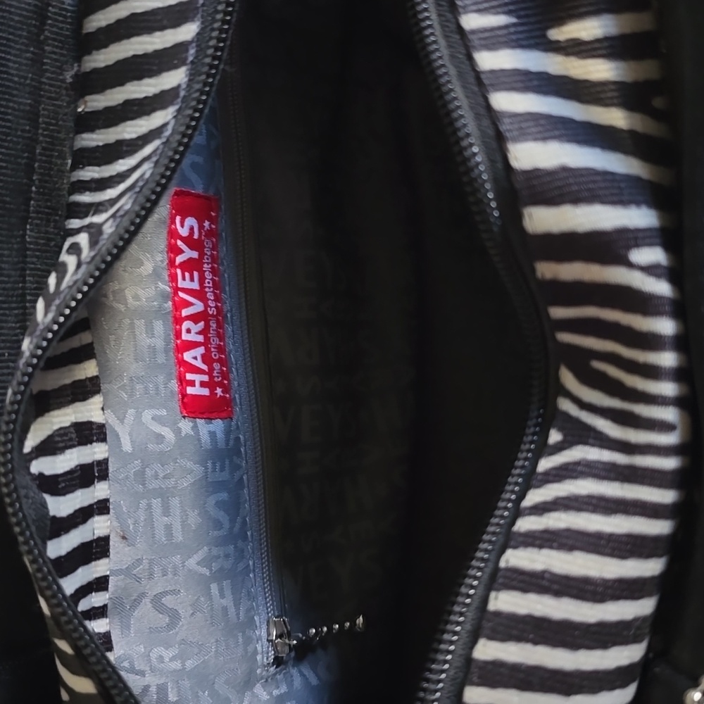 Harveys Seatbelt Bag Rare Zebra W/Autographs View 4